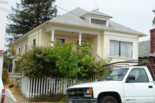 6535 Tremont St in Oakland, CA - Building Photo - Building Photo