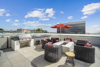 Willow Santa Monica in Santa Monica, CA - Building Photo - Building Photo