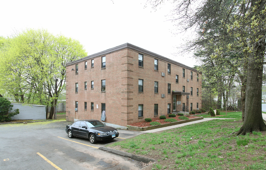 Maple Heights in New Britain, CT - Foto de edificio