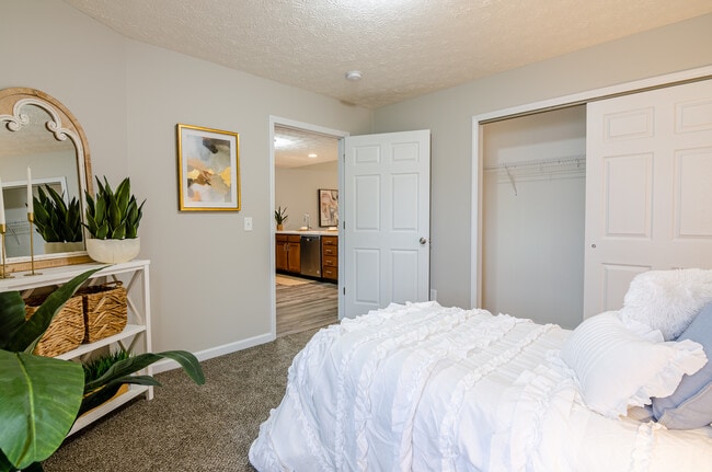 Villas at Franklin in Salem, OH - Building Photo - Building Photo