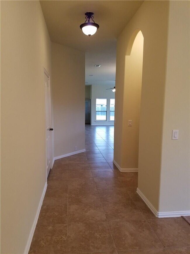 701 Meadowbrook Ln in Mansfield, TX - Building Photo - Building Photo