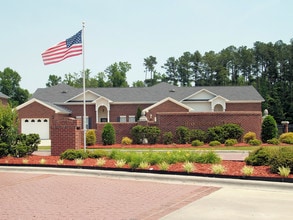 Brookwood Downes Town Homes and North Landing in Goldsboro, NC - Building Photo - Building Photo
