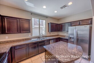 17737 W Mandalay Ln in Surprise, AZ - Building Photo - Building Photo