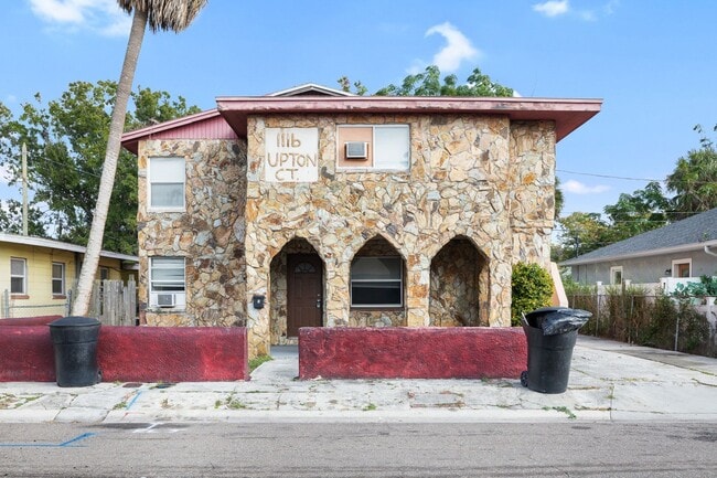 1116 Upton Ct S in St. Petersburg, FL - Building Photo - Building Photo