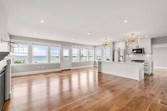 176 Winthrop Shore Dr in Winthrop, MA - Building Photo - Building Photo
