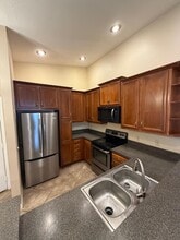 6019 Scotchwood Gln, Unit 202 in Orlando, FL - Building Photo - Building Photo
