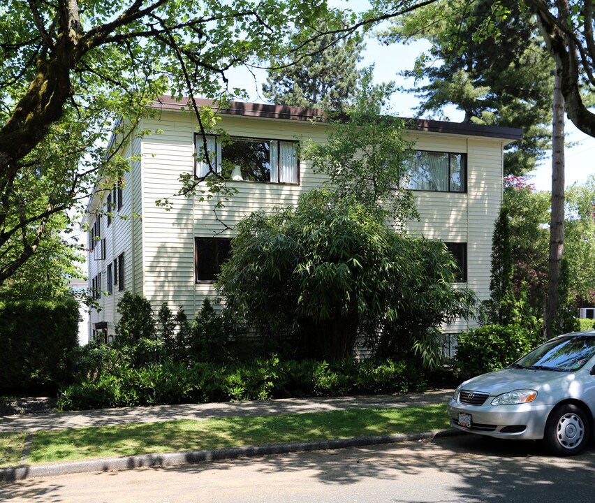 1899 Cypress St in Vancouver, BC - Building Photo