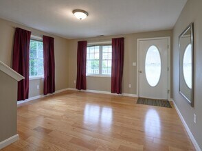 9 Angela Rose Ln in Worcester, MA - Building Photo - Building Photo