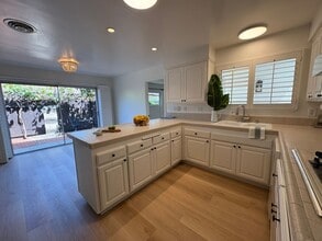 8105 Tiara St in Ventura, CA - Building Photo - Building Photo