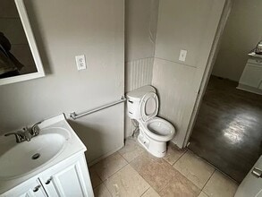 3216 Roberts St in Kansas City, MO - Building Photo - Building Photo