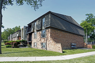 Lourdes Commons in Sylvania, OH - Building Photo - Building Photo