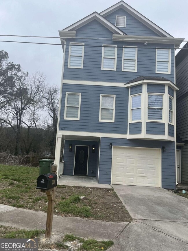 property at 738 Prince Pl NW