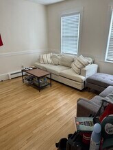 74 Gore St, Unit 1 in Cambridge, MA - Foto de edificio - Building Photo