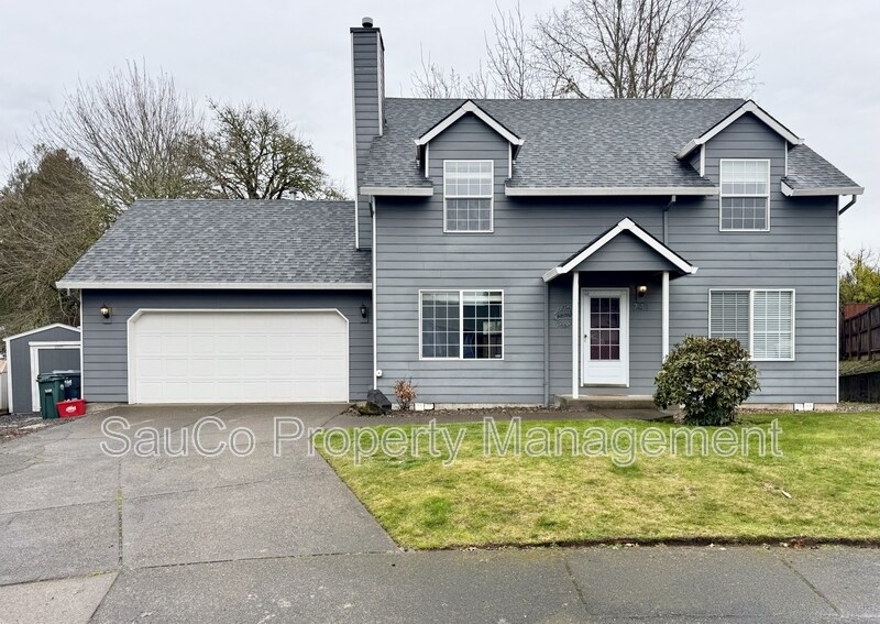 741 SE Camellia Ct in Hillsboro, OR - Building Photo