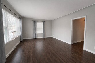 5306 E 10th St in Indianapolis, IN - Building Photo - Building Photo