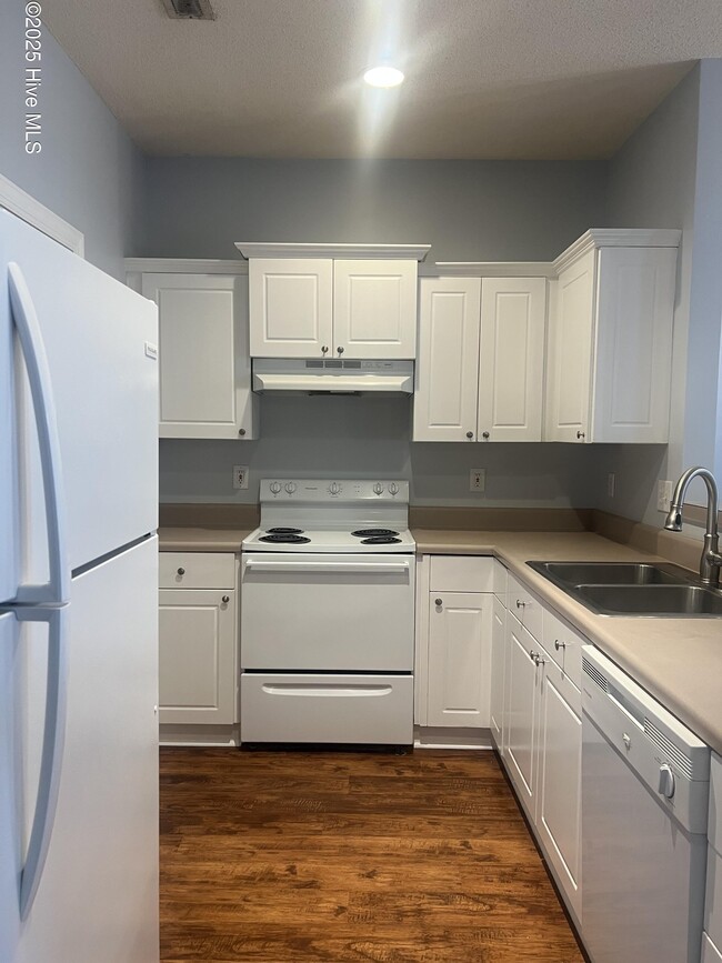 321 S Kerr Ave in Wilmington, NC - Building Photo - Building Photo