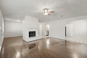 24030 Silversmith Ln in Katy, TX - Building Photo - Building Photo