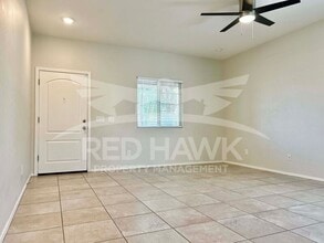 4064 W Coles Rd in Phoenix, AZ - Building Photo - Building Photo