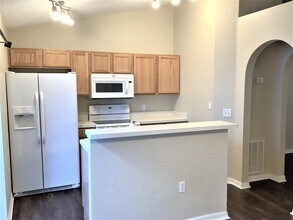 30400 Pongo Way in Wesley Chapel, FL - Foto de edificio - Building Photo