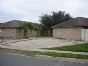 3000 Highland Dr in McAllen, TX - Building Photo