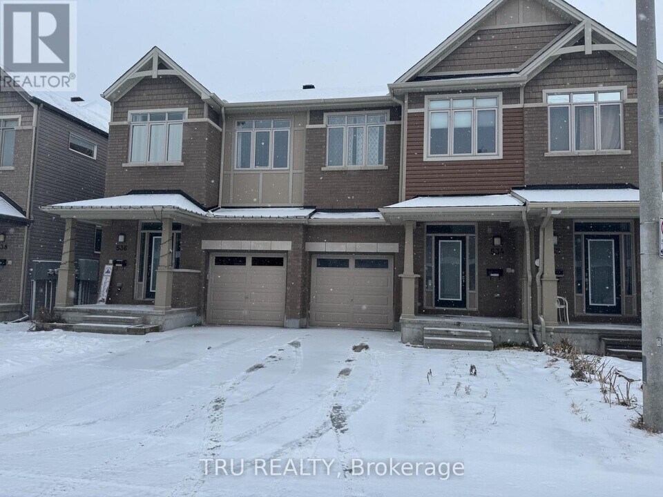 534 Rioja St in Ottawa, ON - Building Photo