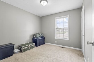 557 Oakmont Dr in Clarksville, TN - Building Photo - Building Photo