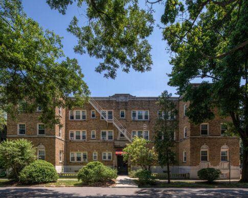 Berkeley Court in Rochester, NY - Foto de edificio