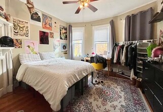 83 Wensley St, Unit 2 in Boston, MA - Foto de edificio - Building Photo