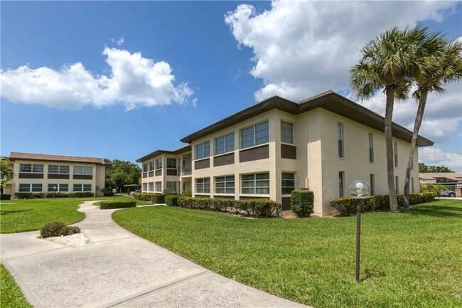 4726 Marine Pkwy in New Port Richey, FL - Building Photo - Building Photo