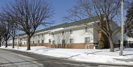 Walnut Park Apartments in Milwaukee, WI - Building Photo - Building Photo