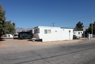 Columbus MHP in Tucson, AZ - Building Photo - Building Photo