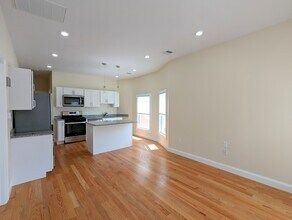 2 Sacramento Pl, Unit 3 in Cambridge, MA - Building Photo - Building Photo