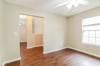 609 Kilwinning Ln in Orange Park, FL - Building Photo - Building Photo