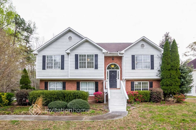 property at 2095 Oakpointe Ct