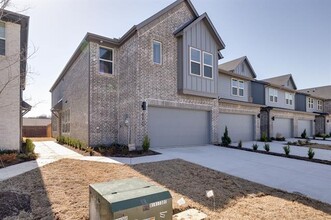 8825 Enclave Wy in Northlake, TX - Building Photo - Building Photo