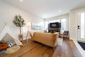 10510-10132 132 St NW in Edmonton, AB - Building Photo - Building Photo