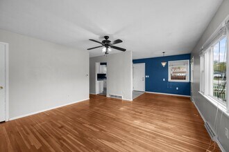 1815 Cody St in Bettendorf, IA - Foto de edificio - Building Photo