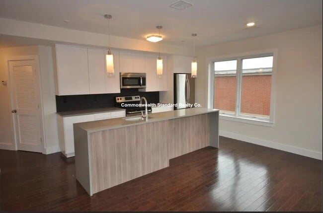 659 Massachusetts Ave, Unit 6 in Boston, MA - Building Photo - Building Photo