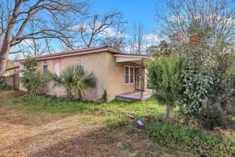 1008 W 52nd St in Savannah, GA - Foto de edificio - Building Photo