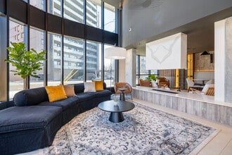 Le Loyal – condos locatifs in Montréal, QC - Building Photo - Lobby