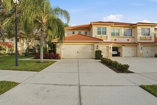 7820 Clemson St in Naples, FL - Building Photo