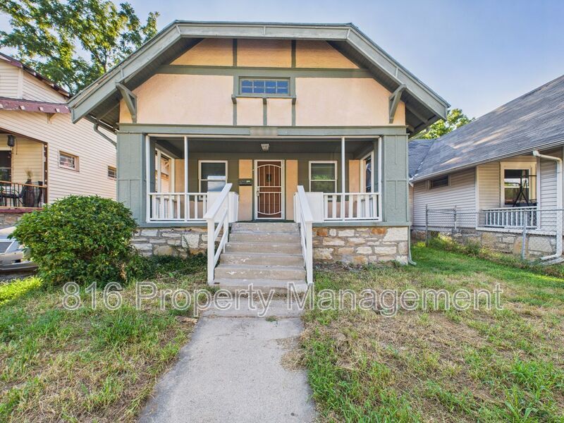 6612 Park Ave in Kansas City, MO - Foto de edificio