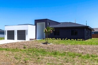 1111 SW Embers Terrace in Cape Coral, FL - Building Photo - Building Photo