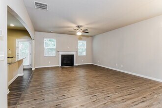 217 Jefferson Ave in Canton, GA - Building Photo - Building Photo