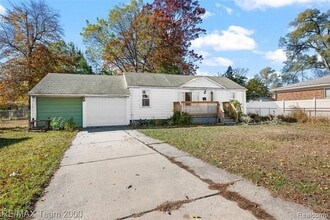 6627 Mayburn St in Dearborn Heights, MI - Building Photo - Building Photo
