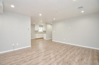 2706 Sledge St in Waller, TX - Building Photo - Building Photo