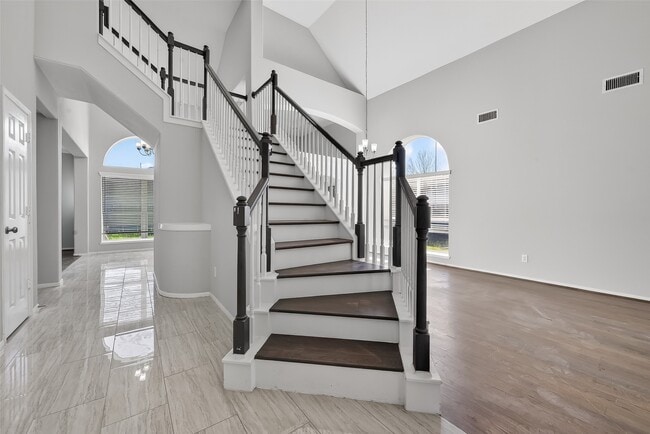 17711 Shelby Oaks Cir