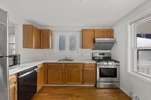 22 Mount Vernon St, Unit B in Boston, MA - Foto de edificio - Building Photo