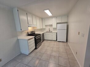 621 Strand St, Unit 4 in Santa Monica, CA - Foto de edificio - Building Photo
