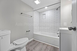 537 Lynn Haven Ln in Hazelwood, MO - Building Photo - Building Photo